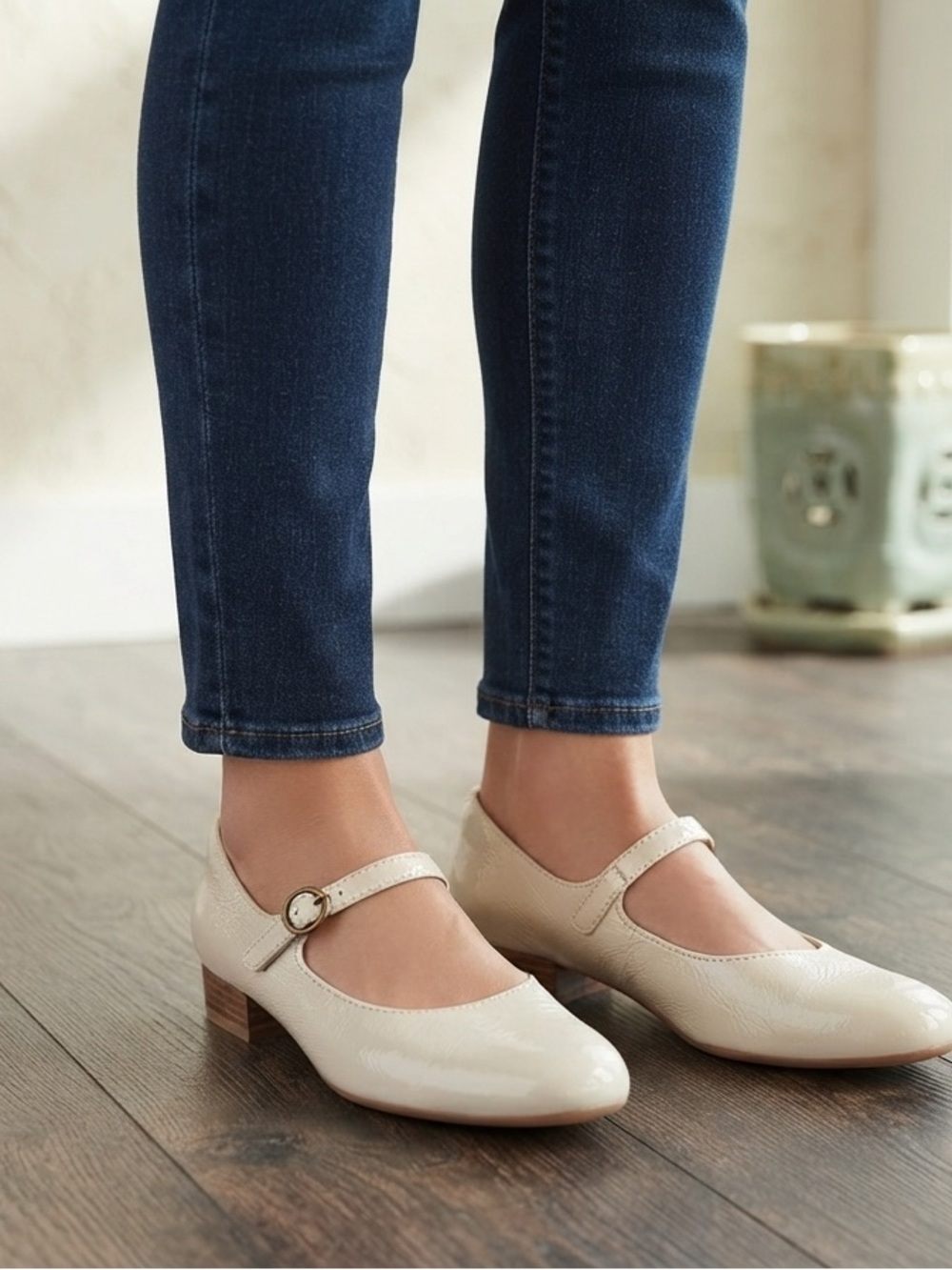 Sofft Cream Mary Jane Low Heel Loafers